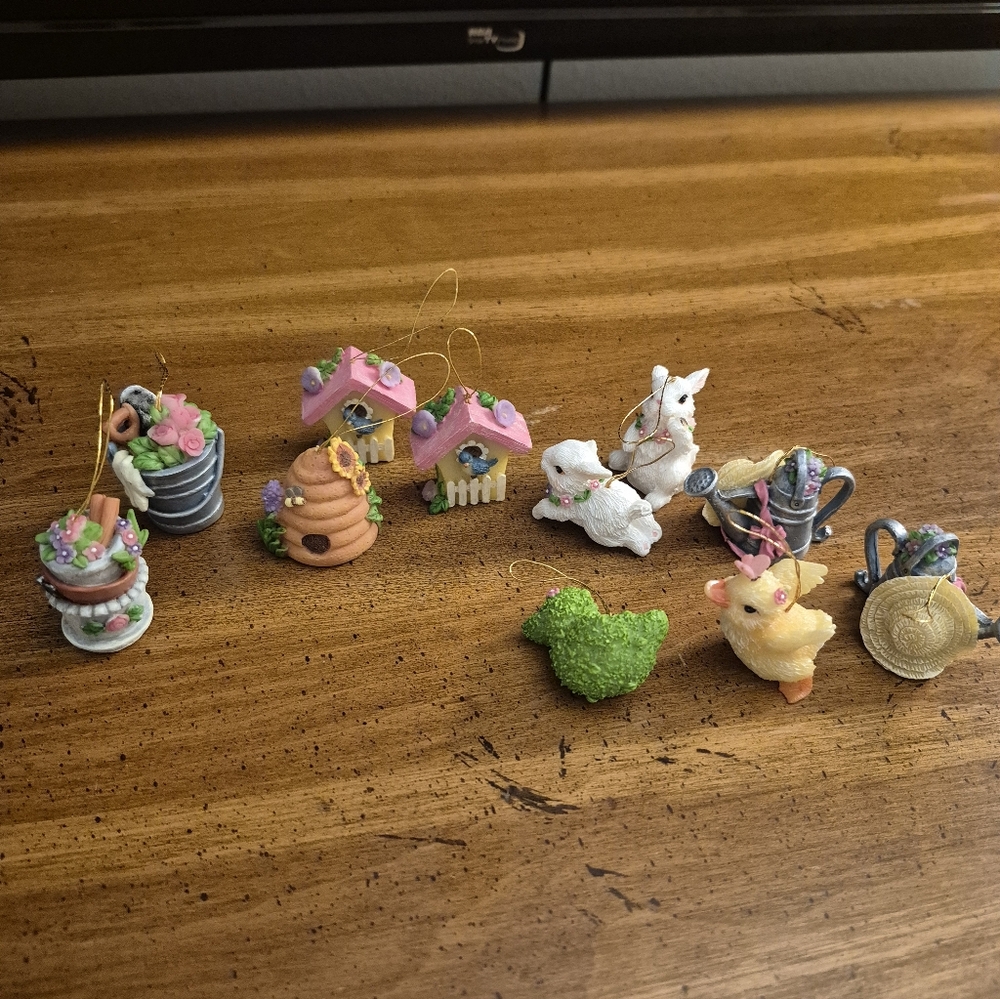 Vintage Spring Ornaments/trinkets